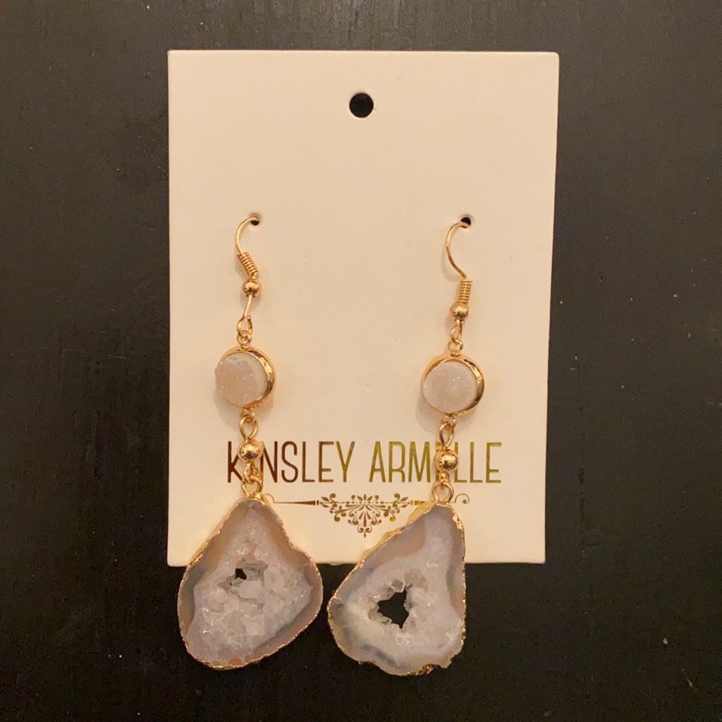 Kinsley Armelle Beautiful Pearl Drop Gold Plated Agate Stone Earrings 25$